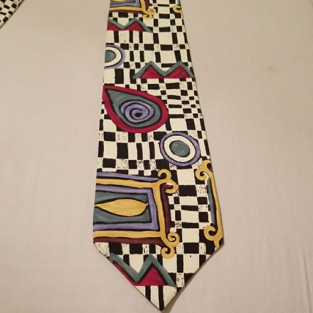 Neck tie